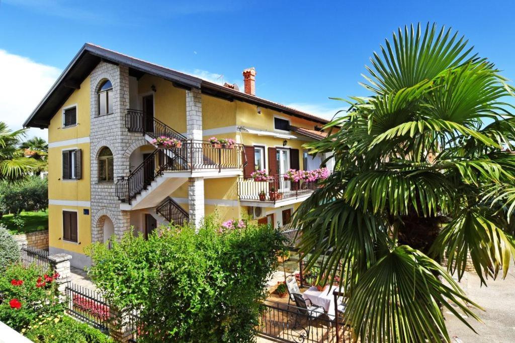 Apartments And Rooms Branka Novigrad Istria Exterior foto